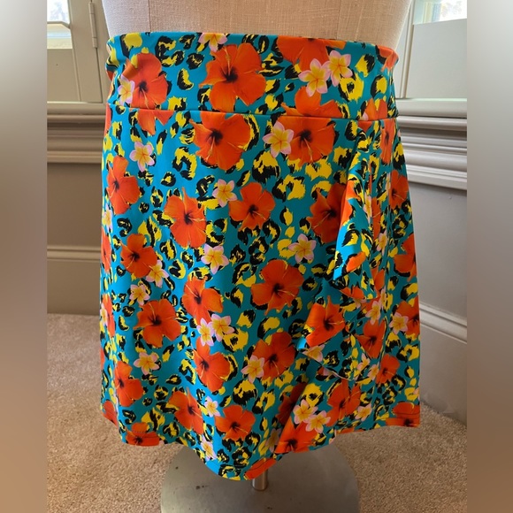 Tzu Tzu Sport Mia Skort, Tropicana print, XL, EUC - Picture 1 of 5